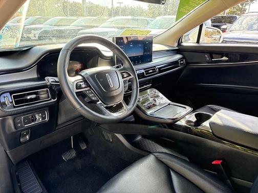 2022 Lincoln Nautilus Standard