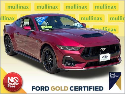 Molten Magenta Metallic Tri-coat 2025 Ford Mustang GT Premium