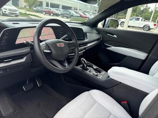 2025 Cadillac XT4 Sport