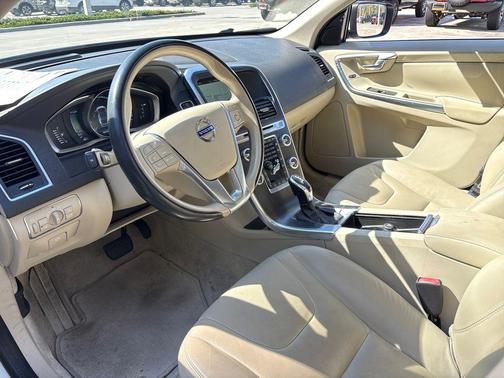 2015 Volvo XC60 T5 Platinum