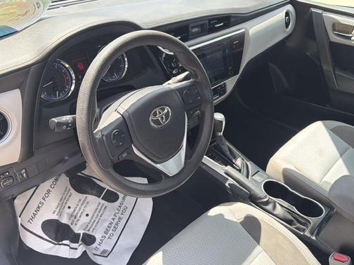 Classic Silver Metallic 2017 Toyota Corolla LE