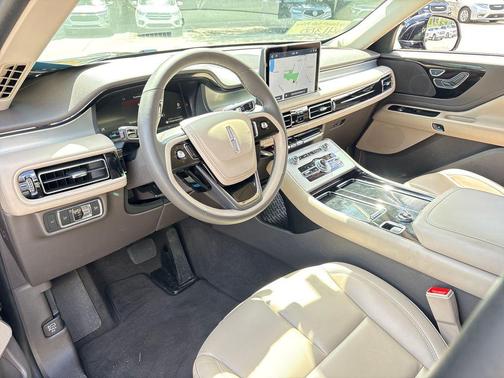 Infinite Black Metallic Clearcoat 2023 Lincoln Aviator Standard