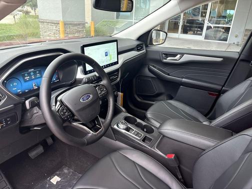 2025 Ford Escape PHEV SE