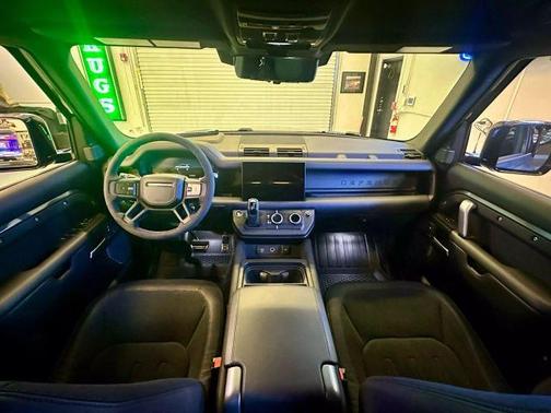 2023 Land Rover Defender 110