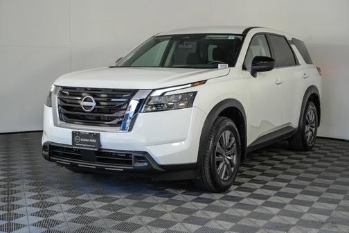 2024 Nissan Pathfinder S
