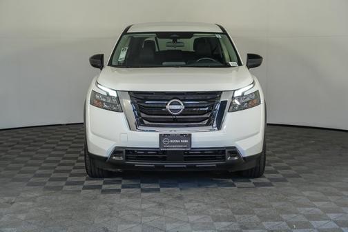 2024 Nissan Pathfinder S
