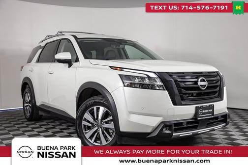 2023 Nissan Pathfinder SL