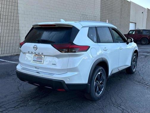 2025 Nissan Rogue SV
