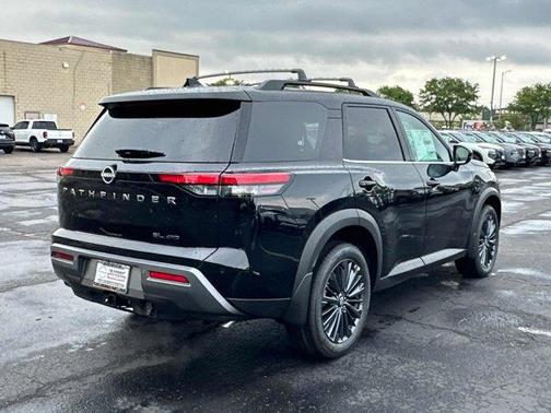 Super Black 2026 Nissan Pathfinder SL