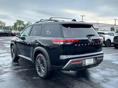 Super Black 2026 Nissan Pathfinder SL