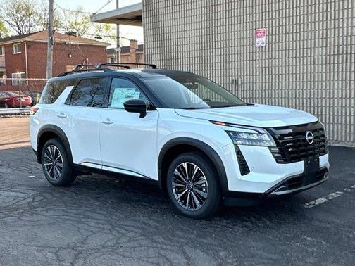 White / Black 2026 Nissan Pathfinder Platinum
