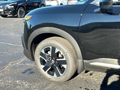 Super Black 2026 Nissan Kicks SV