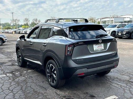 Gun Metallic 2026 Nissan Kicks SV