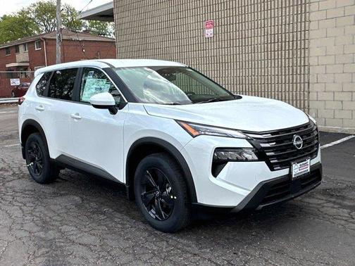 Pearl 2026 Nissan Rogue SV