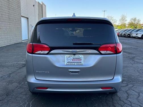 2017 Chrysler Pacifica Touring