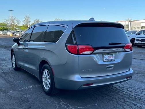 2017 Chrysler Pacifica Touring
