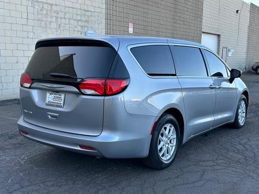 2017 Chrysler Pacifica Touring