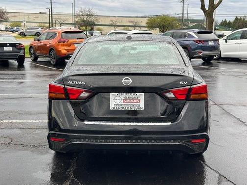 Super Black Clearcoat 2022 Nissan Altima 2.5 SV