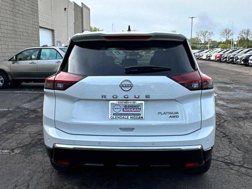 Everest White P 2026 Nissan Rogue Platinum