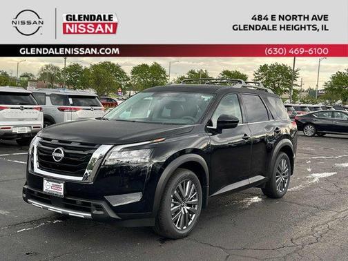 2025 Nissan Pathfinder SL