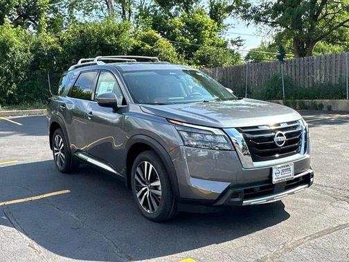 2025 Nissan Pathfinder Platinum