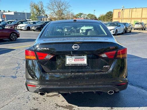 2025 Nissan Altima SR