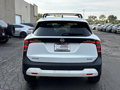 2026 Nissan Kicks SV