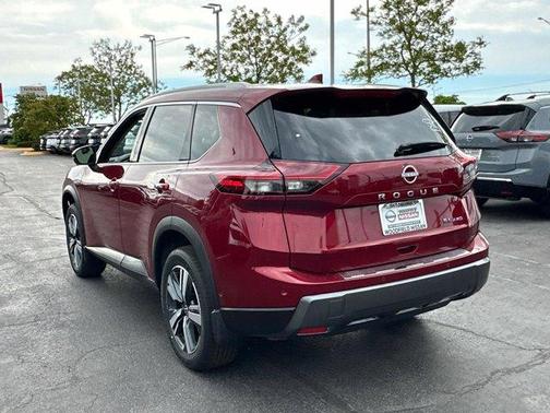 2025 Nissan Rogue SL