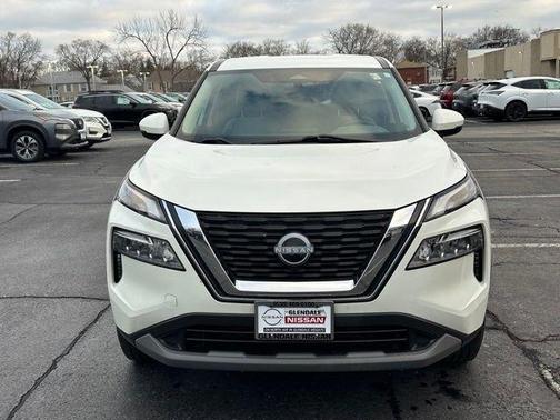 White 2023 Nissan Rogue SV