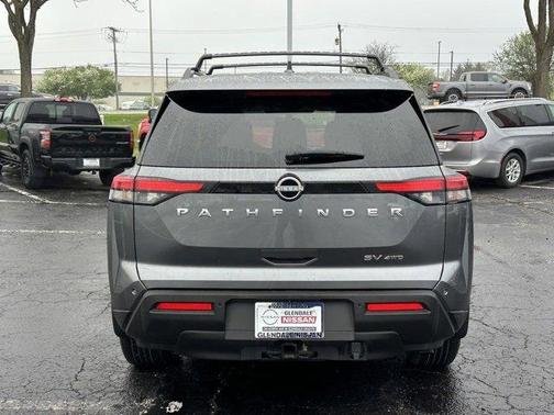 2022 Nissan Pathfinder SV