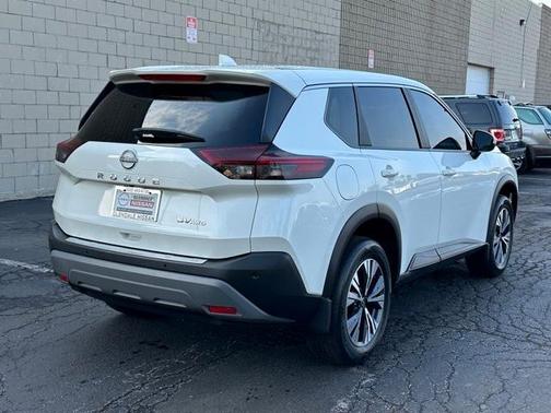 2022 Nissan Rogue SV