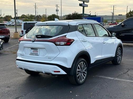 2024 Nissan Kicks SV