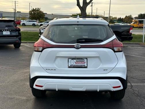 2024 Nissan Kicks SV