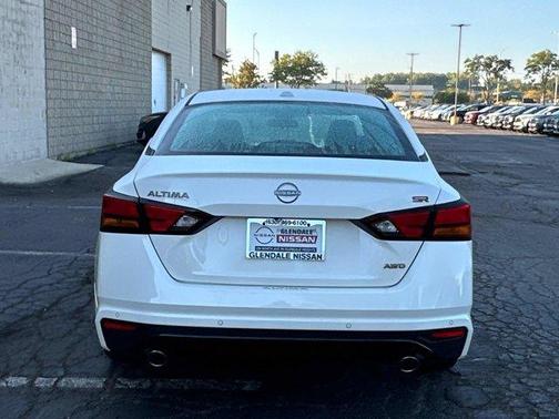 2025 Nissan Altima SR