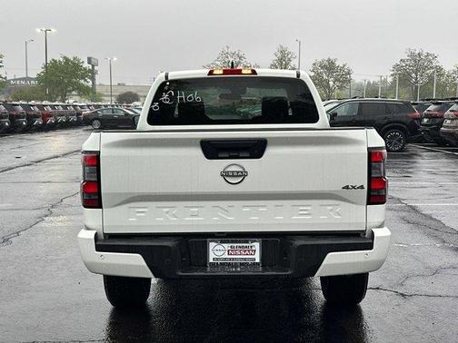 2025 Nissan Frontier SV