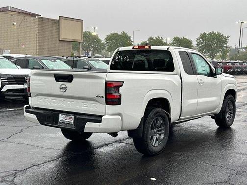 2025 Nissan Frontier SV
