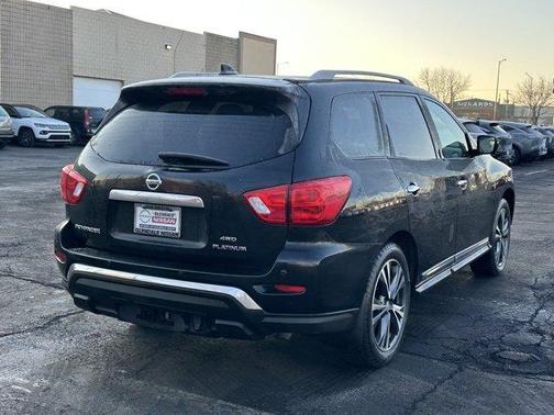 2019 Nissan Pathfinder Platinum