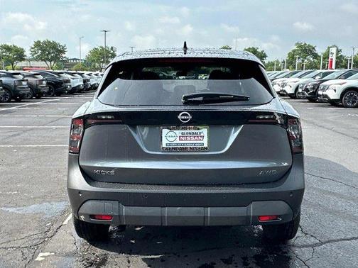 2025 Nissan Kicks SV