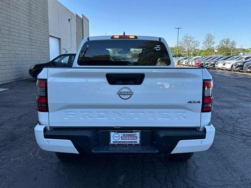 2025 Nissan Frontier SV