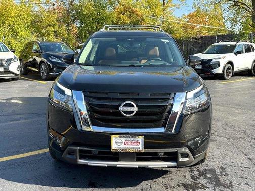 2025 Nissan Pathfinder Platinum