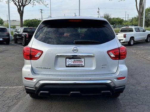 2020 Nissan Pathfinder SV