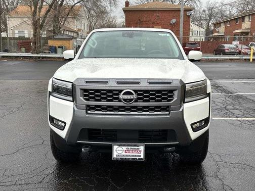 2025 Nissan Frontier SL