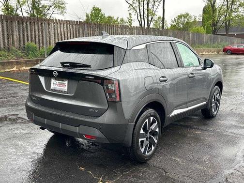 2025 Nissan Kicks SV