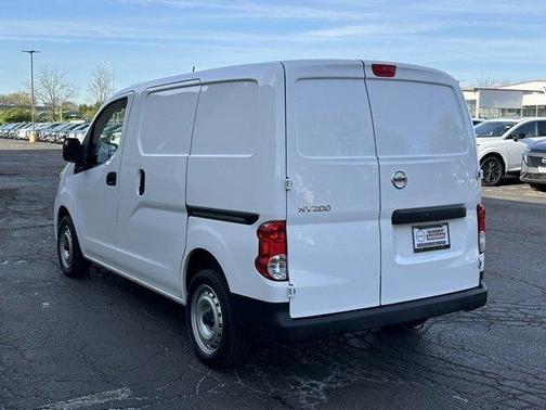 2021 Nissan NV200 S