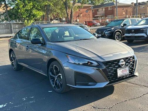 2025 Nissan Altima SR