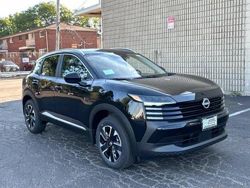 Super Black 2026 Nissan Kicks SV