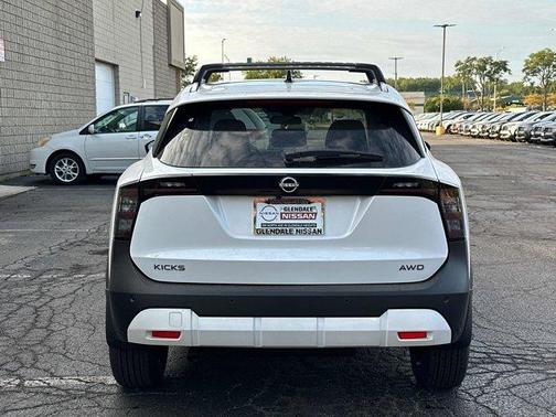 2026 Nissan Kicks SV