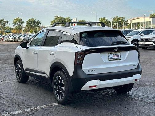 2026 Nissan Kicks SV