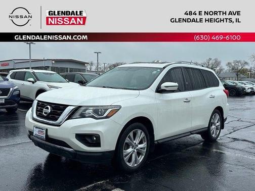 White 2018 Nissan Pathfinder SL