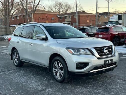 2020 Nissan Pathfinder S